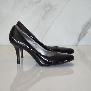 NINE WEST NEPTUN Almond Toe Black Pump Heels Size 7.5